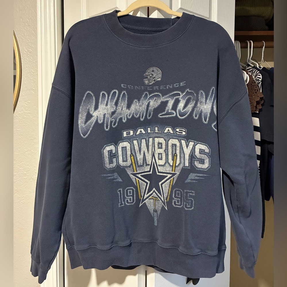 Abercrombie & Fitch Navy Crewneck Sweater